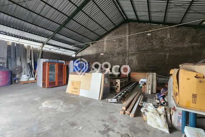 LOKASI TERBAIK! Gudang di Gatot Subroto, Luas 600m², Kawasan Strategis LOKASI TERBAIK! Gudang di Gatot Subroto, Luas 600m², Kawasan Strategis