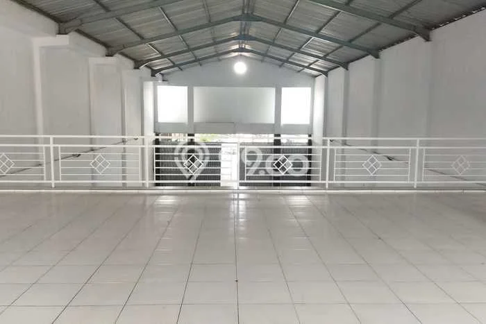 Unit Komersial Disewakan di Pesanggaran di Area Ramai & Strategis Unit Komersial Disewakan di Pesanggaran di Area Ramai & Strategis