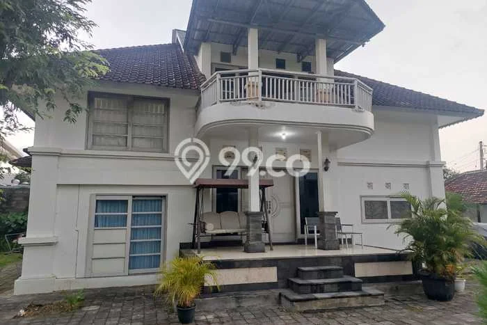 Disewakan! Rumah 3 Kamar Tidur &
3 Kamar Mandi di Legian, Badung Disewakan! Rumah 3 Kamar Tidur &
3 Kamar Mandi di Legian, Badung