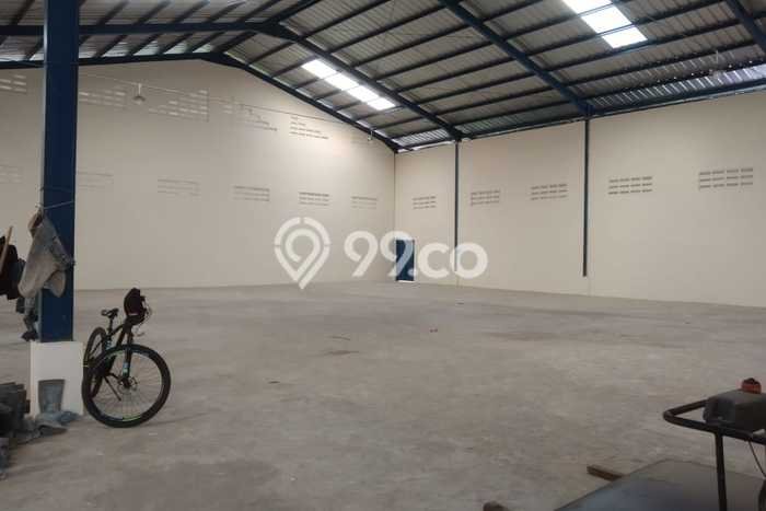 LOKASI PREMIUM! Gudang di , Luas 1000m2m², Area Niaga LOKASI PREMIUM! Gudang di , Luas 1000m2m², Area Niaga