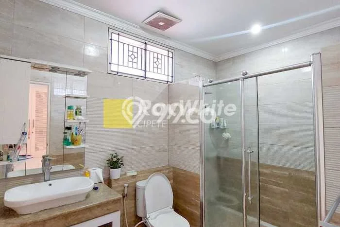 Siap Huni Rumah Mewah 4 Kamar di Pamulang Dekat ke Mana Pun Siap Huni Rumah Mewah 4 Kamar di Pamulang Dekat ke Mana Pun
