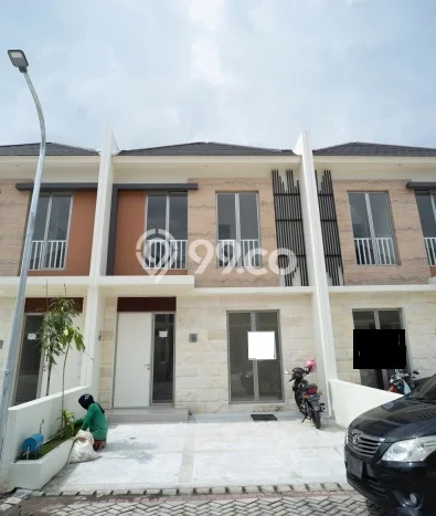 Disewakan! Rumah 3 Kamar Tidur &
2 Kamar Mandi di Menganti, Surabaya Disewakan! Rumah 3 Kamar Tidur &
2 Kamar Mandi di Menganti, Surabaya