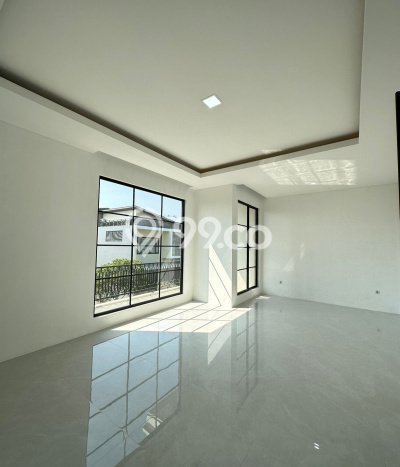 Rumah Mewah LB 400m2 Siap Huni Desain Elegan di Citraland, Surabaya Rumah Mewah LB 400m2 Siap Huni Desain Elegan di Citraland, Surabaya