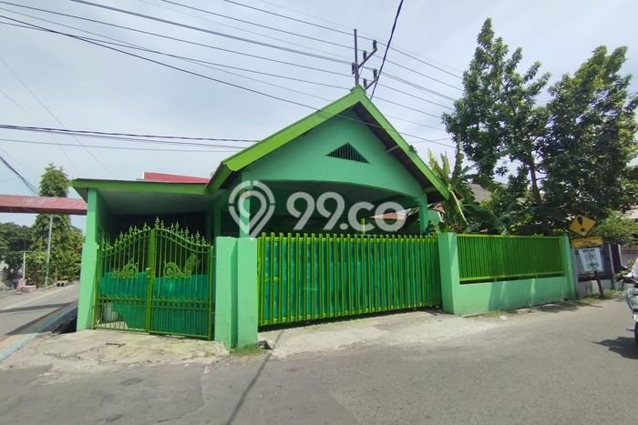 Rumah Modern Cantik 8 KT Siap Huni di Semampir Rumah Modern Cantik 8 KT Siap Huni di Semampir