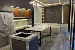 Rumah Mewah LB 400m2 Siap Huni Desain Elegan di Citraland, Surabaya Rumah Mewah LB 400m2 Siap Huni Desain Elegan di Citraland, Surabaya