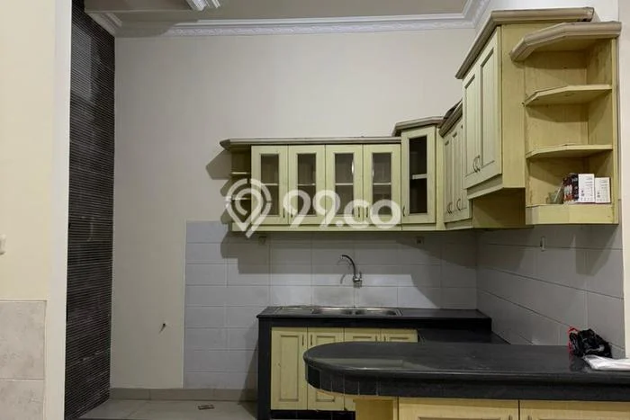Rumah sewa siap pakai 3 Kamar Tidur di Darmo permai, Surabaya Rumah sewa siap pakai 3 Kamar Tidur di Darmo permai, Surabaya