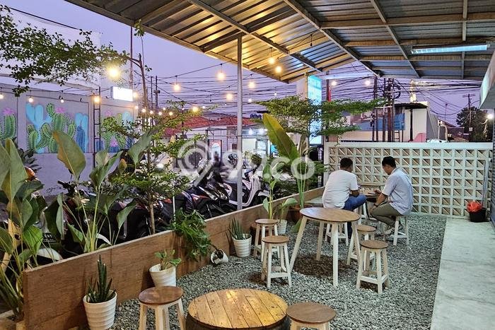 Komersial Dijual di Jagakarsa Jakarta Selatan dengan LB 700m2 Komersial Dijual di Jagakarsa Jakarta Selatan dengan LB 700m2