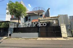 Siap Huni Hunian Elit 4 Kamar di Kebayoran Baru Dekat ke Mana Saja Siap Huni Hunian Elit 4 Kamar di Kebayoran Baru Dekat ke Mana Saja