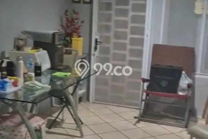 Dijual Cepat Rumah Bagus Siap Huni LB 102m2 di Karawaci, Tangerang Dijual Cepat Rumah Bagus Siap Huni LB 102m2 di Karawaci, Tangerang