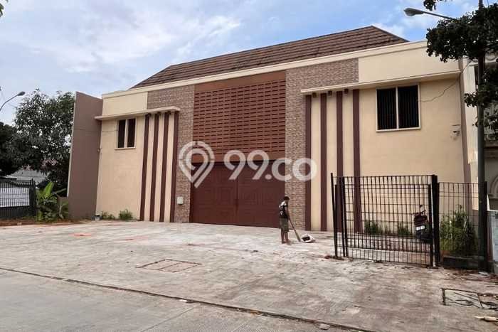 Gudang Dijual di Kembangan LT 827m2, LB 1400m2 Solusi Investasi Cerdas Gudang Dijual di Kembangan LT 827m2, LB 1400m2 Solusi Investasi Cerdas