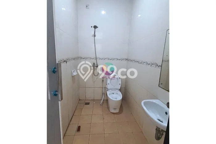 Disewakan! Rumah 2 Kamar Tidur &
1 Kamar Mandi di Citra Grand, Jakarta Timur Disewakan! Rumah 2 Kamar Tidur &
1 Kamar Mandi di Citra Grand, Jakarta Timur
