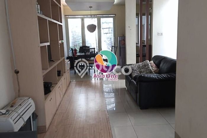 Dijual Hunian Rumah Terawat 4 KT di Raffles Hills, Jakarta Timur Dijual Hunian Rumah Terawat 4 KT di Raffles Hills, Jakarta Timur