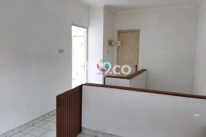 Rumah sewa siap pakai 3 Kamar Tidur di Kota Wisata, Jakarta Timur Rumah sewa siap pakai 3 Kamar Tidur di Kota Wisata, Jakarta Timur