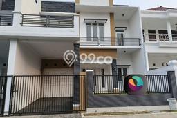 Dijual Rumah Luas Megah Dengan View Cantik di Raffles Hills, Jakarta Timur Dijual Rumah Luas Megah Dengan View Cantik di Raffles Hills, Jakarta Timur