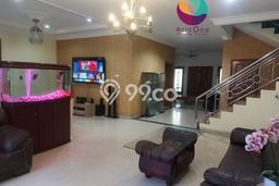 Rumah Mewah LB 400m2 Siap Huni Desain Elegan di Legenda Wisata, Jakarta Timur Rumah Mewah LB 400m2 Siap Huni Desain Elegan di Legenda Wisata, Jakarta Timur