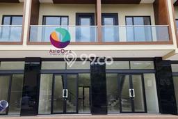 Disewakan ruko 3 lantai siap pakai di raffles hills cibubur Disewakan ruko 3 lantai siap pakai di raffles hills cibubur