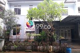 Rumah Nyaman dengan 5 Kamar Tidur di Kawasan , Jakarta Timur Rumah Nyaman dengan 5 Kamar Tidur di Kawasan , Jakarta Timur