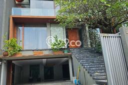 Rumah Elit LB 1000m2 Siap Pakai Desain Elegan di Puri Indah, Jakarta Barat Rumah Elit LB 1000m2 Siap Pakai Desain Elegan di Puri Indah, Jakarta Barat