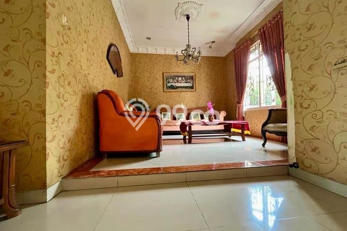 Rumah Luxury Modern Tanpa Renovasi di Raffles Hills Jakarta Timur Rumah Luxury Modern Tanpa Renovasi di Raffles Hills Jakarta Timur
