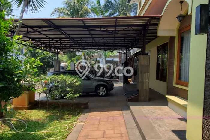 Rumah Elit Modern Tanpa Renovasi di Kota Wisata Jakarta Timur Rumah Elit Modern Tanpa Renovasi di Kota Wisata Jakarta Timur