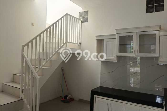 Dijual Hunian Rumah Terawat 3 Kamar di Kota Wisata, Jakarta Timur Dijual Hunian Rumah Terawat 3 Kamar di Kota Wisata, Jakarta Timur