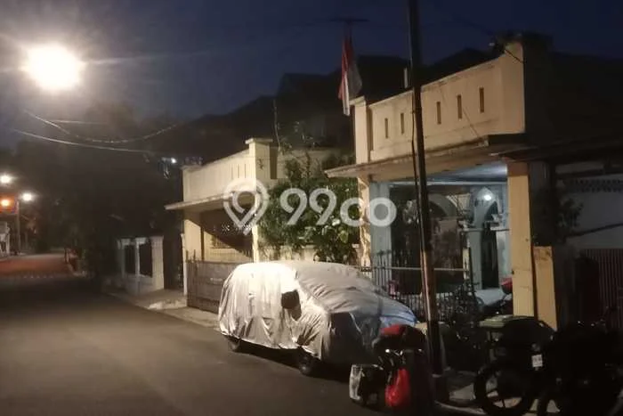 Jual Rumah Luas Elegan Dengan View Cantik di Gudang Peluru, Jakarta Selatan Jual Rumah Luas Elegan Dengan View Cantik di Gudang Peluru, Jakarta Selatan