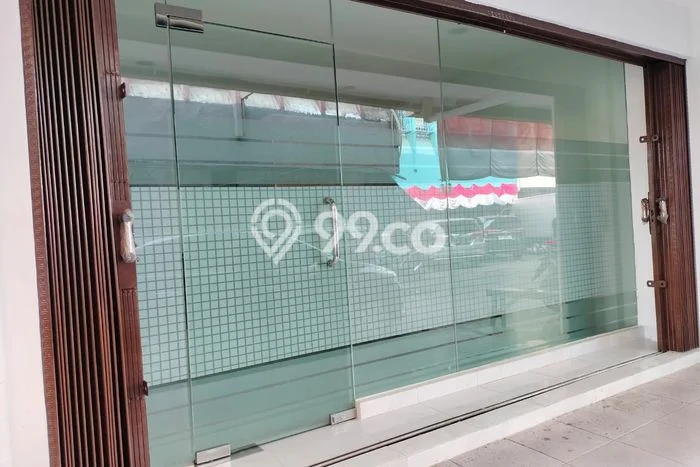 Ruko Dijual di Prime Area Jakarta Pusat Luas 330m2 Ruko Dijual di Prime Area Jakarta Pusat Luas 330m2