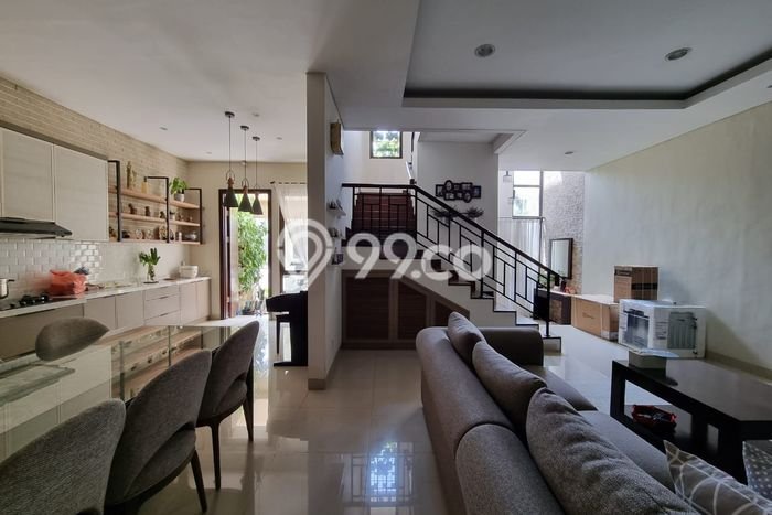 Rumah Luxury Modern Tanpa Renovasi di BSD Green Wich Tangerang Rumah Luxury Modern Tanpa Renovasi di BSD Green Wich Tangerang