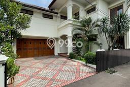 Rumah Luxury Modern Tanpa Renovasi di Kemang Jakarta Selatan Rumah Luxury Modern Tanpa Renovasi di Kemang Jakarta Selatan