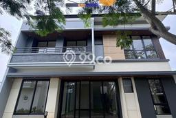 Rumah Mewah LB 288m2 Siap Pakai Desain Elegan di BSD The Icon, Tangerang Rumah Mewah LB 288m2 Siap Pakai Desain Elegan di BSD The Icon, Tangerang