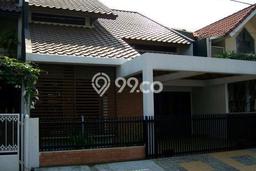 Rumah Mewah LB 200m2 Siap Huni Desain Elegan di Bintaro, Tangerang Selatan Rumah Mewah LB 200m2 Siap Huni Desain Elegan di Bintaro, Tangerang Selatan