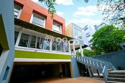 Ready to Use! Luxury House LT 400m2 Desain Modern di Pondok Indah Ready to Use! Luxury House LT 400m2 Desain Modern di Pondok Indah