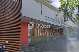 Rumah Sewa Jakarta Selatan LT 560m2 LB 643m2 Kawasan Pondok Indah Rumah Sewa Jakarta Selatan LT 560m2 LB 643m2 Kawasan Pondok Indah