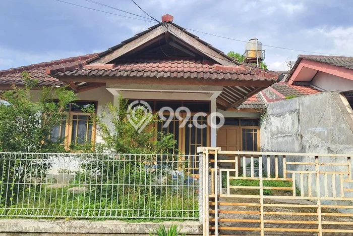 Jual Rumah Strategis Bagus Punya 2 KT di Antapani Bandung SHM Jual Rumah Strategis Bagus Punya 2 KT di Antapani Bandung SHM