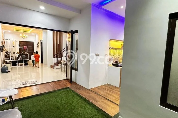 For Sale Rumah 4 Kamar Lokasi Strategis Nyaman dan Strategis di Antapani For Sale Rumah 4 Kamar Lokasi Strategis Nyaman dan Strategis di Antapani