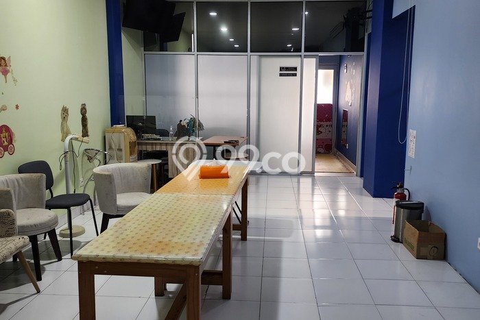 Ruko Bagus Dijual LB 130m2 Lokasi Strategis Jakarta Barat Area Cocok untuk Bisnis Ruko Bagus Dijual LB 130m2 Lokasi Strategis Jakarta Barat Area Cocok untuk Bisnis