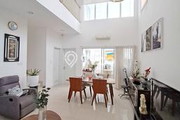Ready to Use! Premium House LT 150m2 Desain Elegan di Metland Puri Ready to Use! Premium House LT 150m2 Desain Elegan di Metland Puri