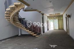 Rumah Elit LB 320m2 Siap Pakai Desain Elegan di Green garden, Jakarta Barat Rumah Elit LB 320m2 Siap Pakai Desain Elegan di Green garden, Jakarta Barat