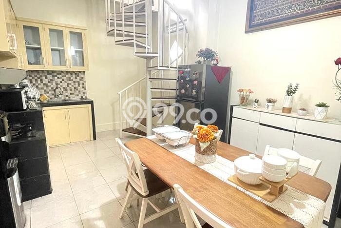 HOT LISTING! Rumah Siap Huni di , LT 115m2m² Bangunan 180m2m² HOT LISTING! Rumah Siap Huni di , LT 115m2m² Bangunan 180m2m²