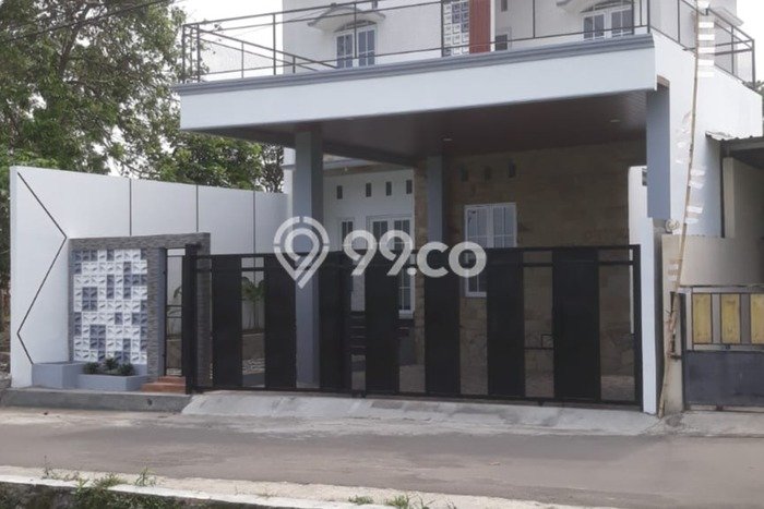 Rumah Strategis Modern Lb 190m2 di Ngaglik, Sleman Rumah Strategis Modern Lb 190m2 di Ngaglik, Sleman