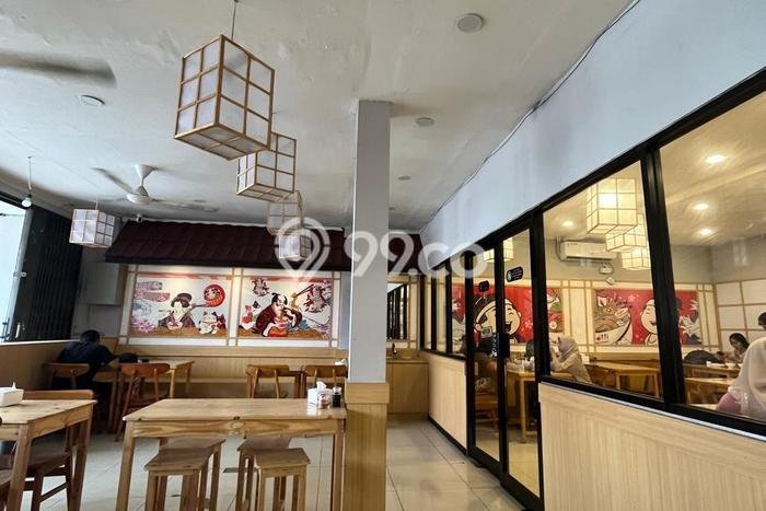 Jual Komersial Area Bisnis Kawasan Karawaci, Luas 180m², Jalan Raya Jual Komersial Area Bisnis Kawasan Karawaci, Luas 180m², Jalan Raya