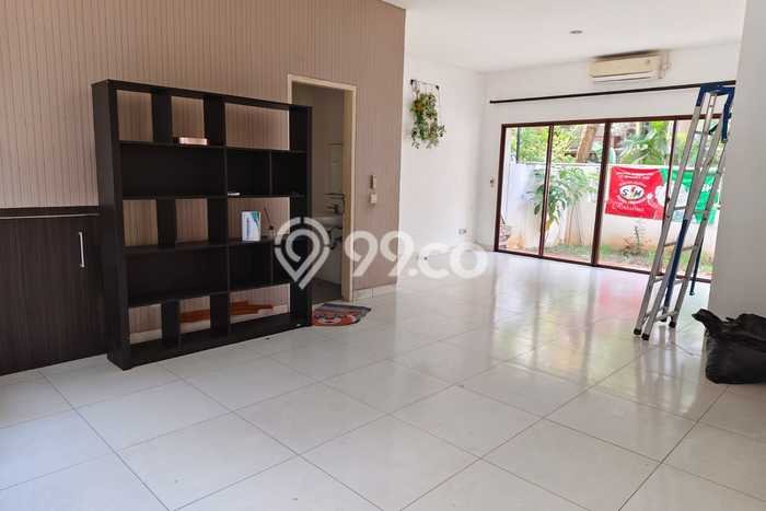 Jarang Ada! Rumah Sewa 4 Kamar Bagus Siap Huni Jakarta Garden City Jarang Ada! Rumah Sewa 4 Kamar Bagus Siap Huni Jakarta Garden City