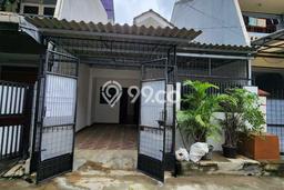 Disewakan! Rumah 3 Kamar Tidur &
2 Kamar Mandi di Jelambar, Jakarta Barat Disewakan! Rumah 3 Kamar Tidur &
2 Kamar Mandi di Jelambar, Jakarta Barat