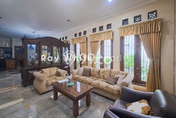 For Sale! Premium House LT 300m2 Desain Modern di Pakuan For Sale! Premium House LT 300m2 Desain Modern di Pakuan