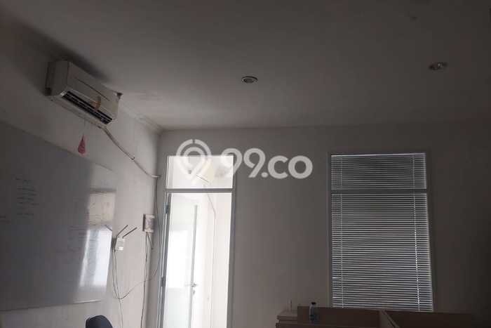 LOKASI PREMIUM! Ruko Kawasan Tebet, Luas 160m², Akses Utama LOKASI PREMIUM! Ruko Kawasan Tebet, Luas 160m², Akses Utama