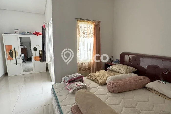 Disewakan Rumah Murah di BSD Residence One Tangerang dengan 3 Kamar Tidur Disewakan Rumah Murah di BSD Residence One Tangerang dengan 3 Kamar Tidur