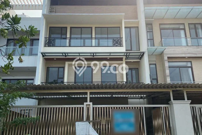 For Sale! Luxury House LT 225m2 Desain Elegan di Pantai Indah Kapuk For Sale! Luxury House LT 225m2 Desain Elegan di Pantai Indah Kapuk