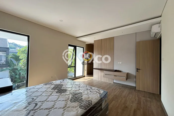 Ready to Use! Premium House LT 144m2 Desain Elegan di Candi Golf Ready to Use! Premium House LT 144m2 Desain Elegan di Candi Golf