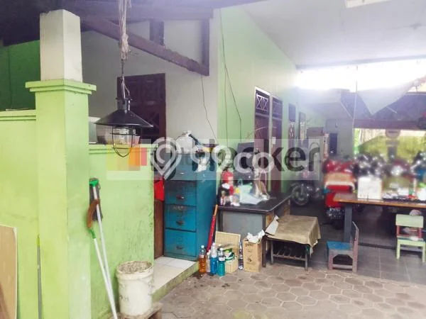Rumah Mewah LB 650m2 Siap Huni Desain Elegan di Srondol, Semarang Rumah Mewah LB 650m2 Siap Huni Desain Elegan di Srondol, Semarang