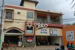 Rumah Elit Modern Tanpa Renovasi di Ciganjur Jakarta Selatan Rumah Elit Modern Tanpa Renovasi di Ciganjur Jakarta Selatan